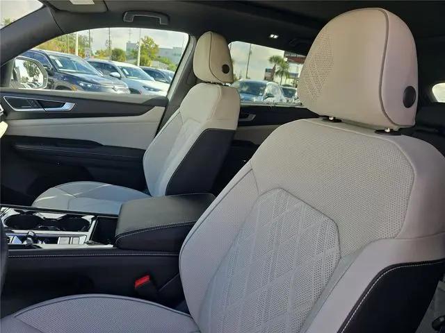 2026 Volkswagen Atlas Cross Sport SEL Premium R-Line
