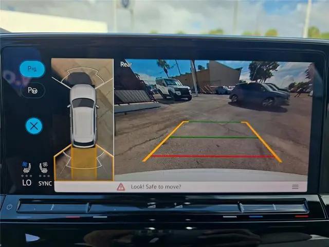 2026 Volkswagen Atlas Cross Sport SEL Premium R-Line