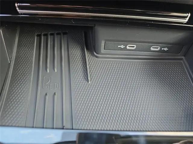 2026 Volkswagen Atlas Cross Sport SEL Premium R-Line