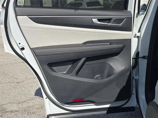 2026 Volkswagen Atlas Cross Sport SEL Premium R-Line