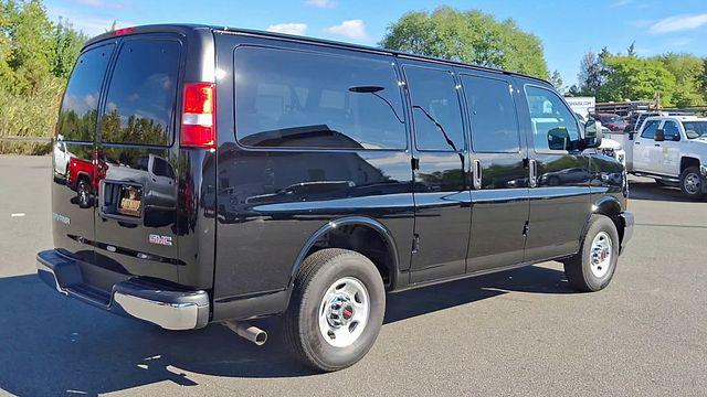 2025 GMC Savana Passenger RWD 2500 Regular Wheelbase LT