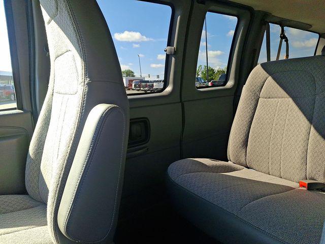2025 GMC Savana Passenger RWD 2500 Regular Wheelbase LT