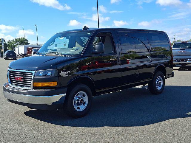 2025 GMC Savana Passenger RWD 2500 Regular Wheelbase LT