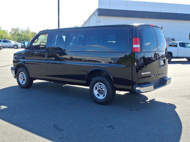 2025 GMC Savana Passenger RWD 2500 Regular Wheelbase LT