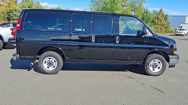 2025 GMC Savana Passenger RWD 2500 Regular Wheelbase LT