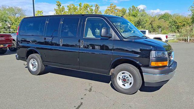 2025 GMC Savana Passenger RWD 2500 Regular Wheelbase LT