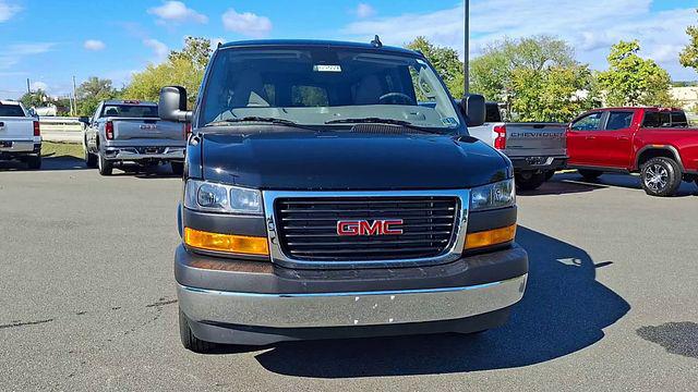 2025 GMC Savana Passenger RWD 2500 Regular Wheelbase LT
