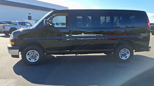 2025 GMC Savana Passenger RWD 2500 Regular Wheelbase LT