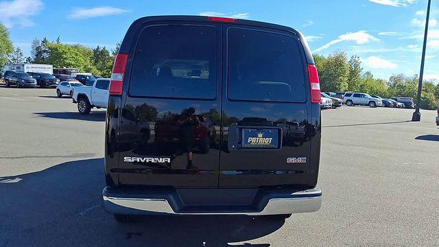 2025 GMC Savana Passenger RWD 2500 Regular Wheelbase LT
