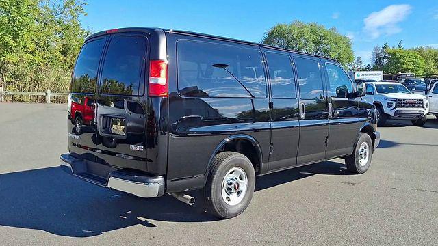 2025 GMC Savana Passenger RWD 2500 Regular Wheelbase LT