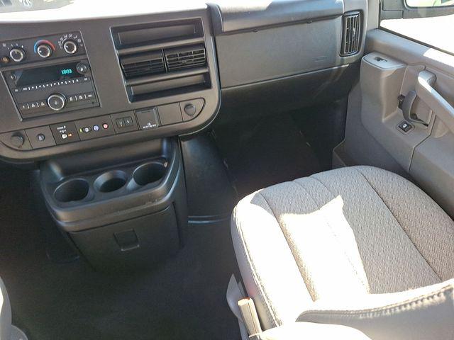 2025 GMC Savana Passenger RWD 2500 Regular Wheelbase LT