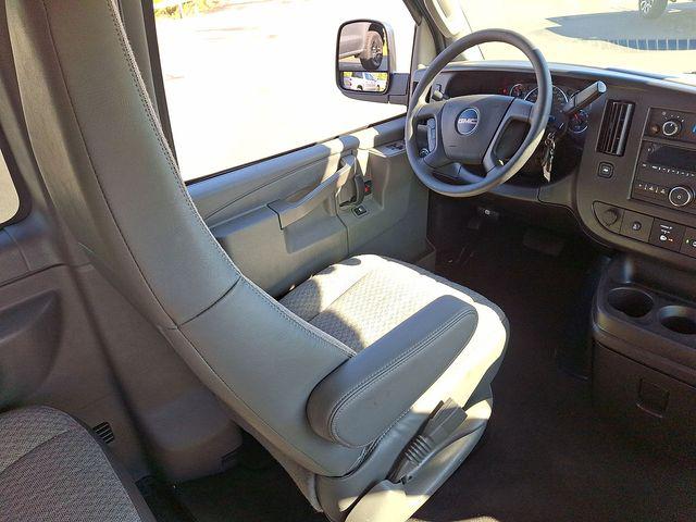 2025 GMC Savana Passenger RWD 2500 Regular Wheelbase LT