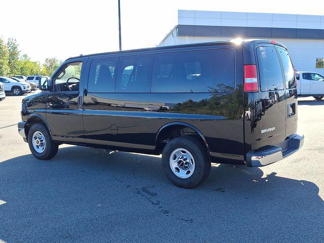 2025 GMC Savana Passenger RWD 2500 Regular Wheelbase LT