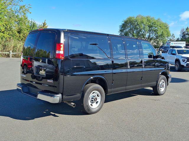 2025 GMC Savana Passenger RWD 2500 Regular Wheelbase LT