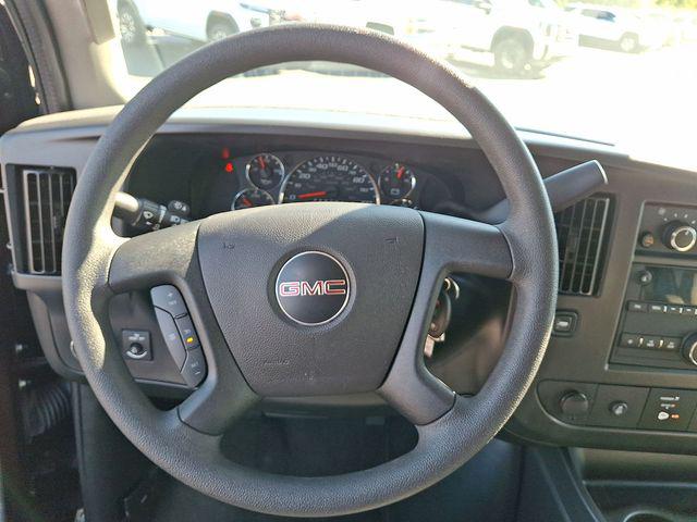 2025 GMC Savana Passenger RWD 2500 Regular Wheelbase LT