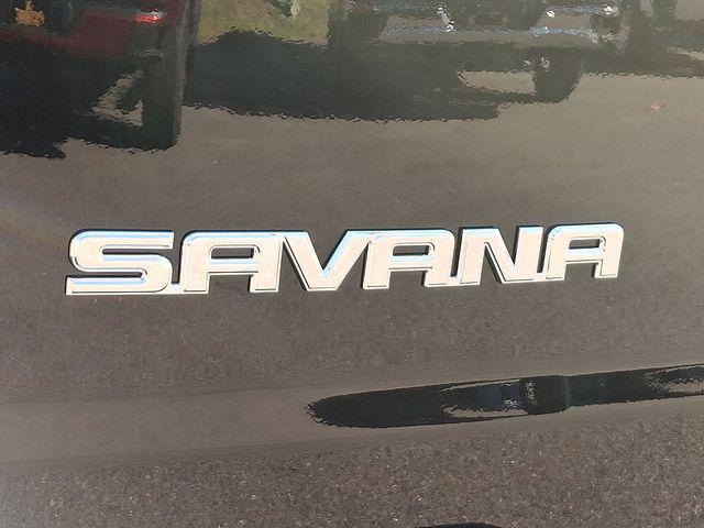 2025 GMC Savana Passenger RWD 2500 Regular Wheelbase LT