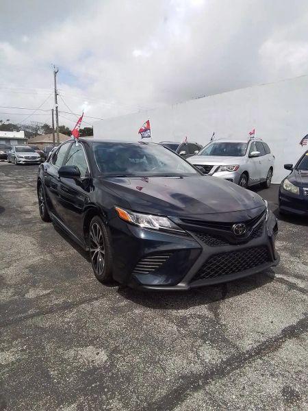 2020 Toyota Camry SE