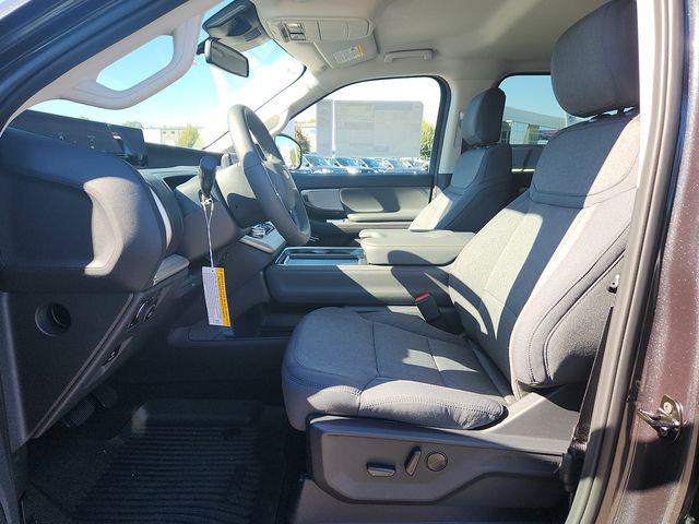 2025 Ford Expedition Active MAX