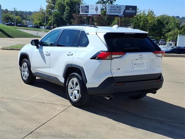 2020 Toyota RAV4 LE 2020 Toyota RAV4 LE