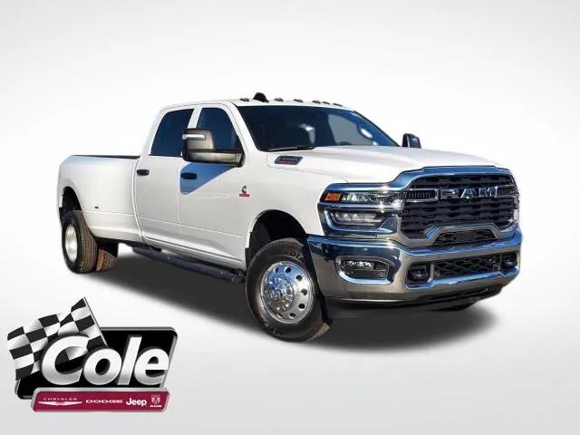 2025 RAM 3500 Tradesman Crew Cab 4x4 8 Box 2025 RAM 3500 Tradesman Crew Cab 4x4 8 Box