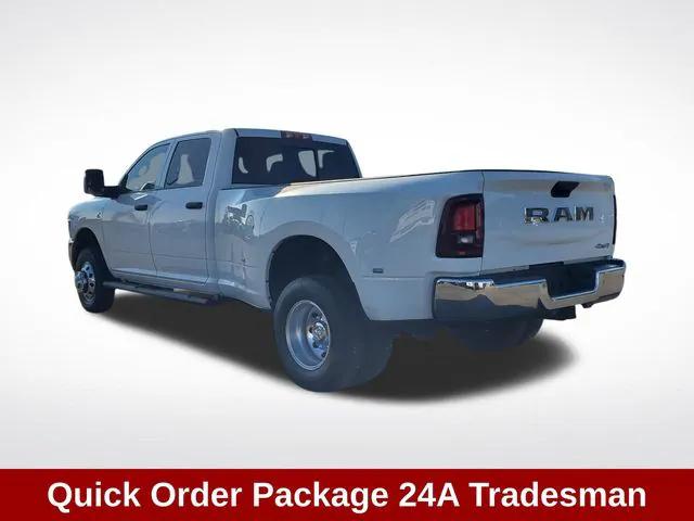 2025 RAM 3500 Tradesman Crew Cab 4x4 8 Box