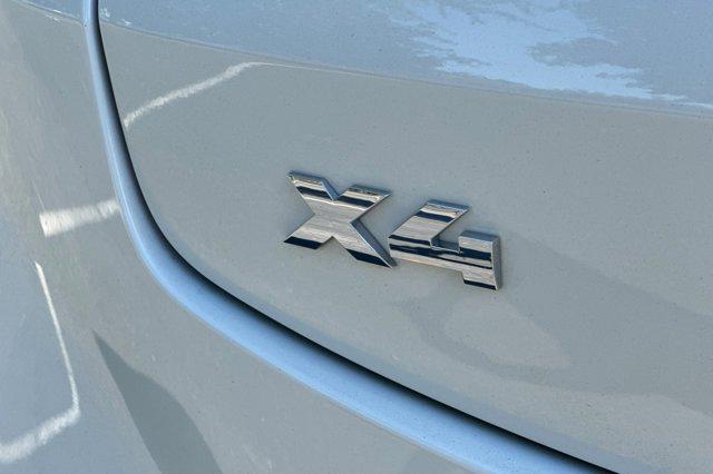 2024 BMW X4 M40i