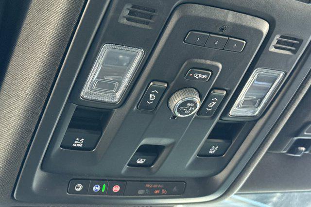 2024 Cadillac Escalade 4WD Premium Luxury