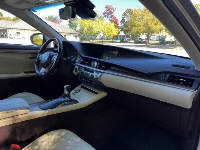 2017 Lexus ES 300h ES 300h FWD
