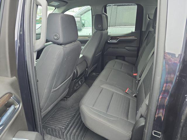 2022 Chevrolet Silverado 1500 4WD Double Cab Standard Bed LT with 2FT