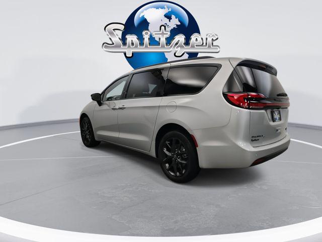 2026 Chrysler Pacifica Limited AWD