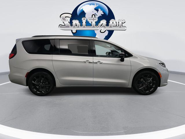 2026 Chrysler Pacifica Limited AWD