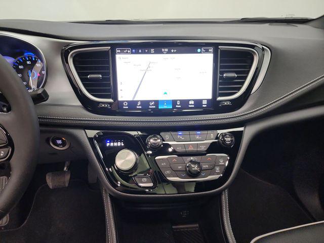 2026 Chrysler Pacifica Limited AWD
