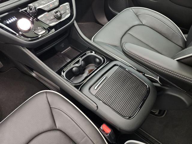 2026 Chrysler Pacifica Limited AWD