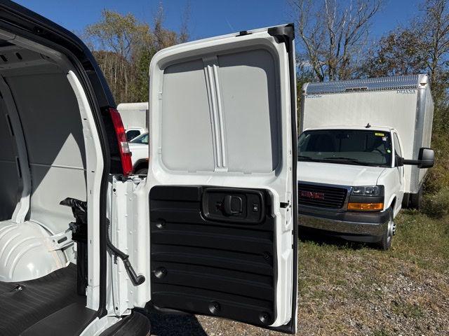 2025 GMC Savana Cargo RWD 2500 Regular Wheelbase Work Van