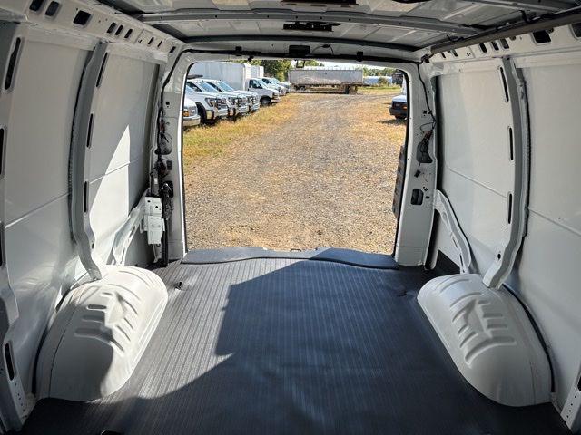 2025 GMC Savana Cargo RWD 2500 Regular Wheelbase Work Van