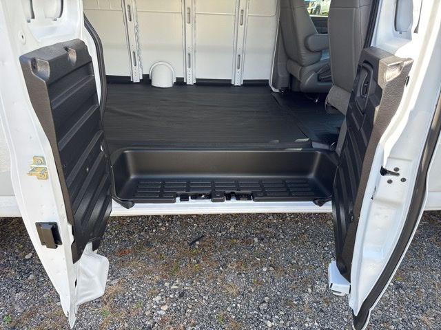2025 GMC Savana Cargo RWD 2500 Regular Wheelbase Work Van