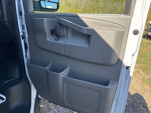 2025 GMC Savana Cargo RWD 2500 Regular Wheelbase Work Van