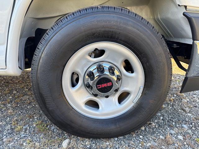 2025 GMC Savana Cargo RWD 2500 Regular Wheelbase Work Van