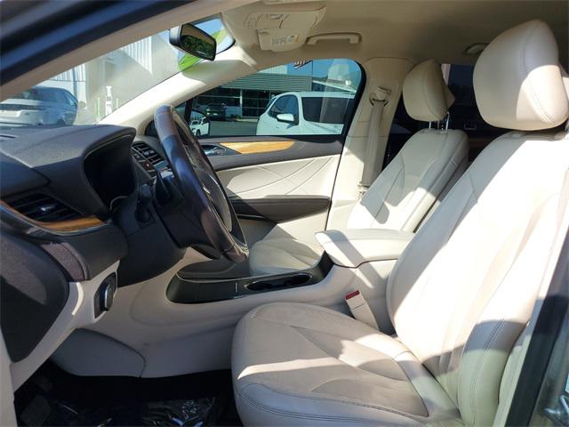 2016 Lincoln MKC Select
