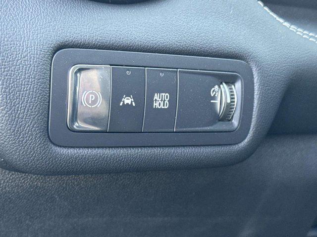 2025 Chevrolet V Blazer RWD LT
