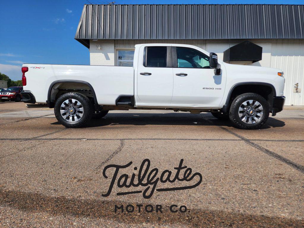 2023 Chevrolet Silverado 2500HD Custom's photo