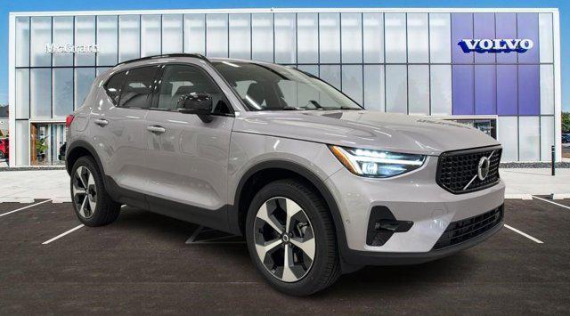 2026 Volvo XC40 B5 Plus for sale in Barrington, IL