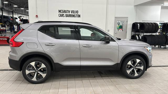 2026 Volvo XC40 B5 Plus