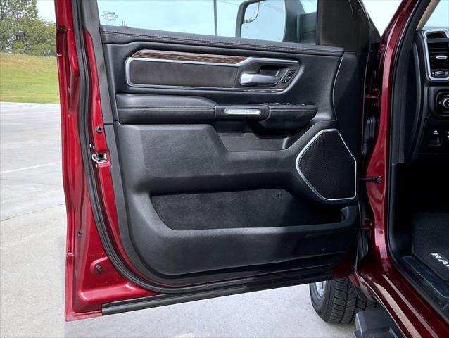 2019 Ram 1500 Laramie Crew Cab 4x4 5'7" Box