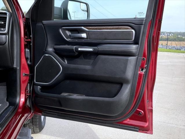 2019 Ram 1500 Laramie Crew Cab 4x4 5'7" Box
