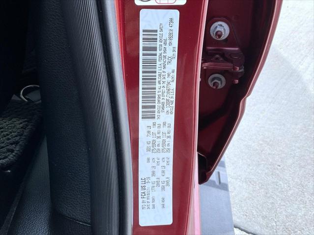 2019 Ram 1500 Laramie Crew Cab 4x4 5'7" Box