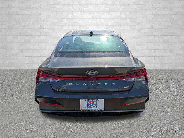 2025 Hyundai Elantra Hybrid Limited