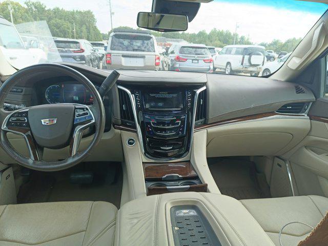 2017 Cadillac Escalade Luxury