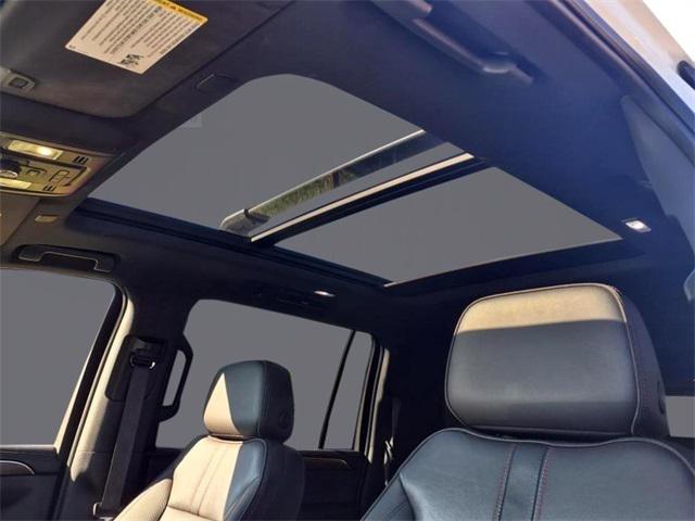 2022 Chevrolet Suburban 4WD RST