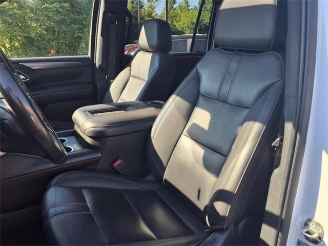 2022 Chevrolet Suburban 4WD RST